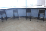 Елегантни бар столове от ратан за заведения